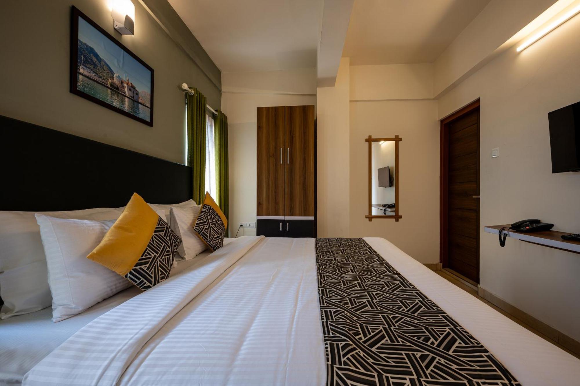 Cj Grande By Jesway Hotels & Resorts Kochi Luaran gambar