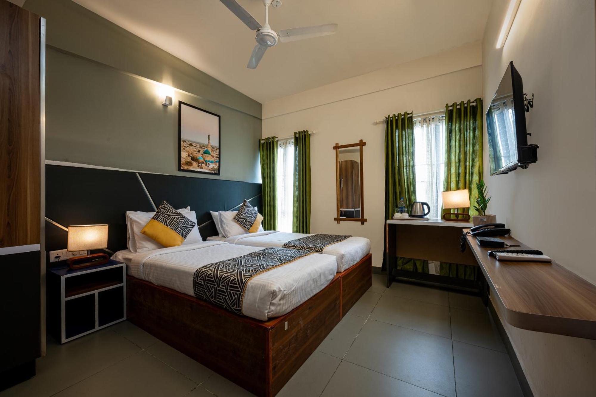 Cj Grande By Jesway Hotels & Resorts Kochi Luaran gambar