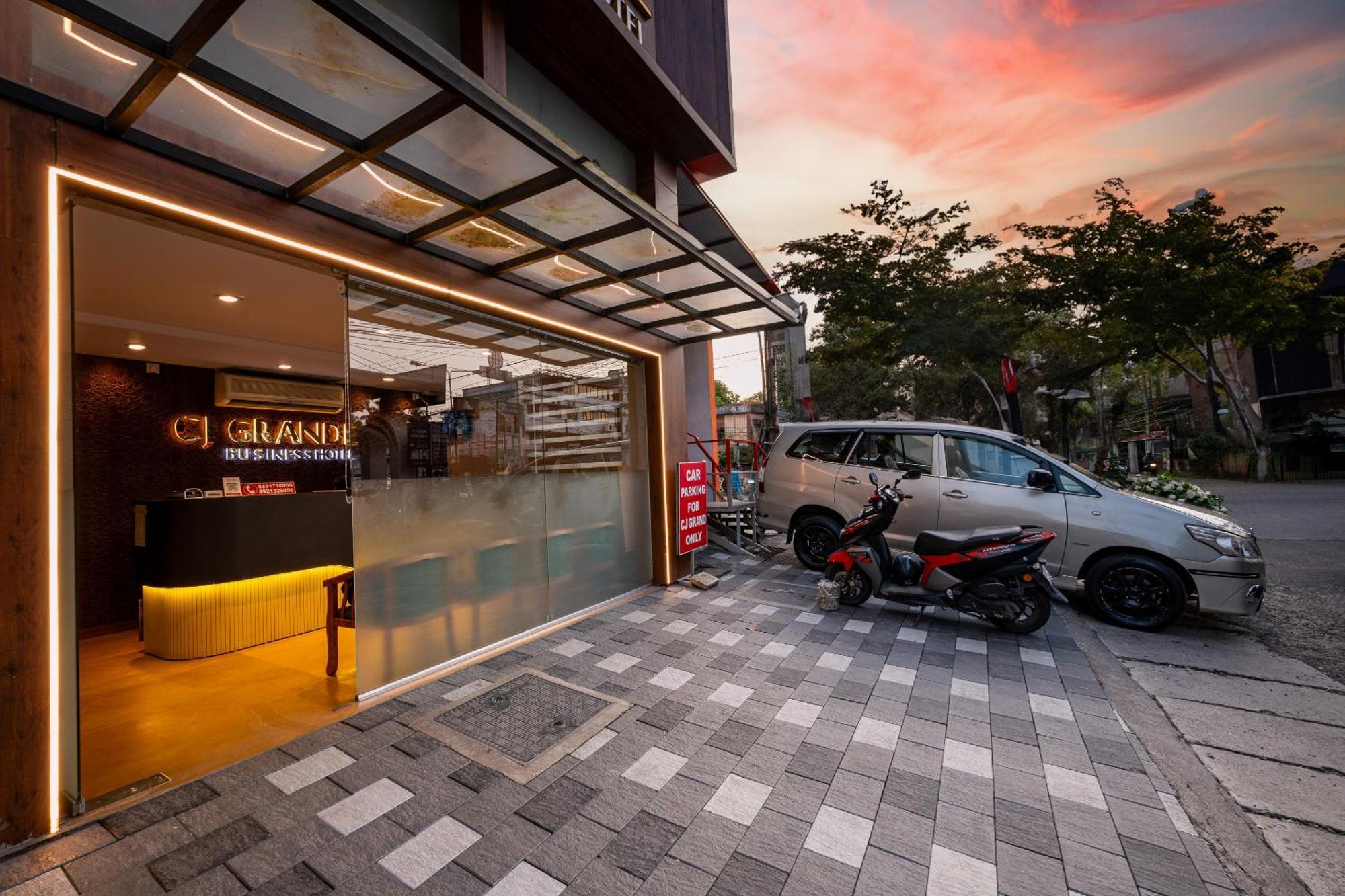 Cj Grande By Jesway Hotels & Resorts Kochi Luaran gambar