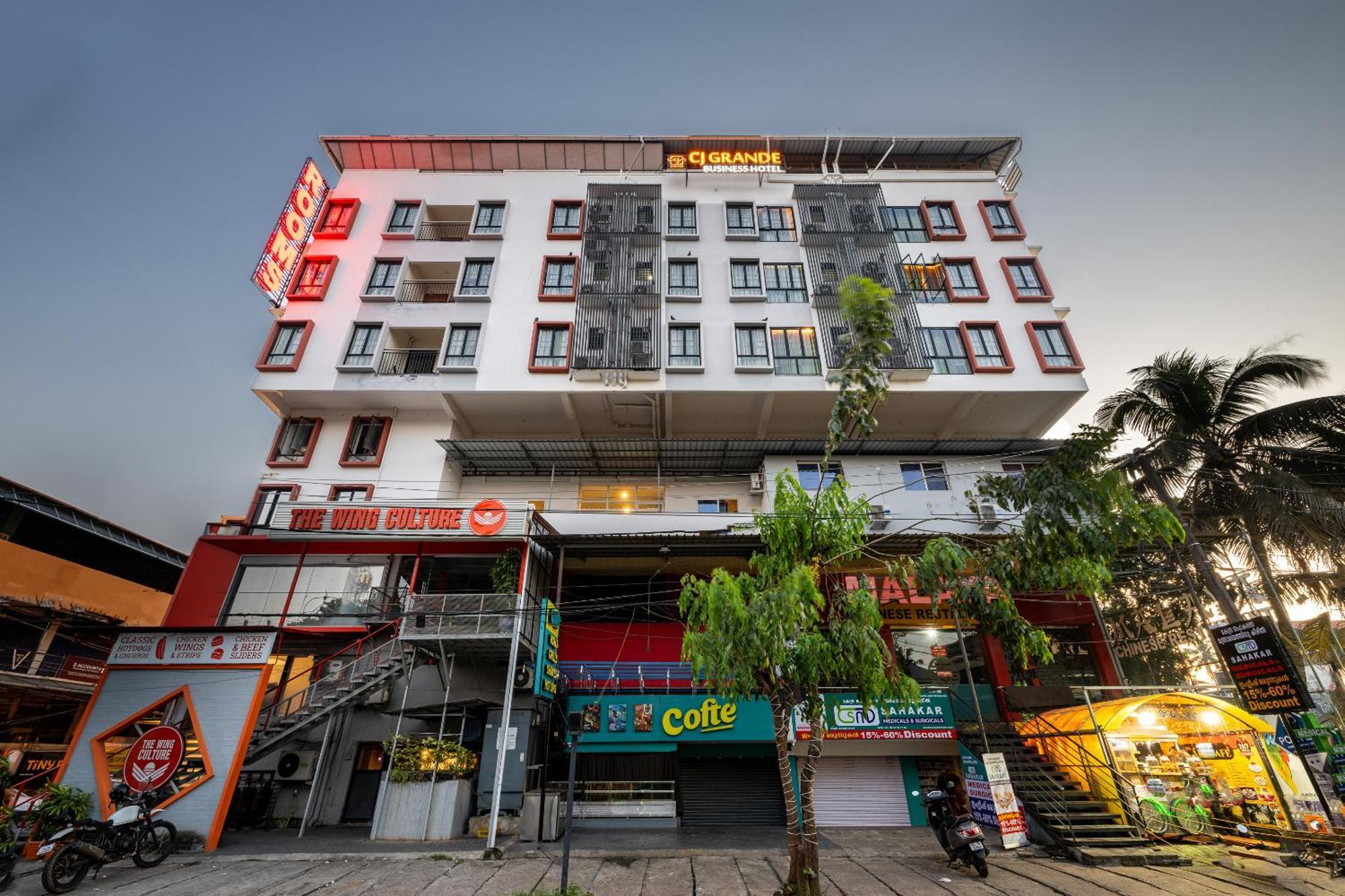 Cj Grande By Jesway Hotels & Resorts Kochi Luaran gambar
